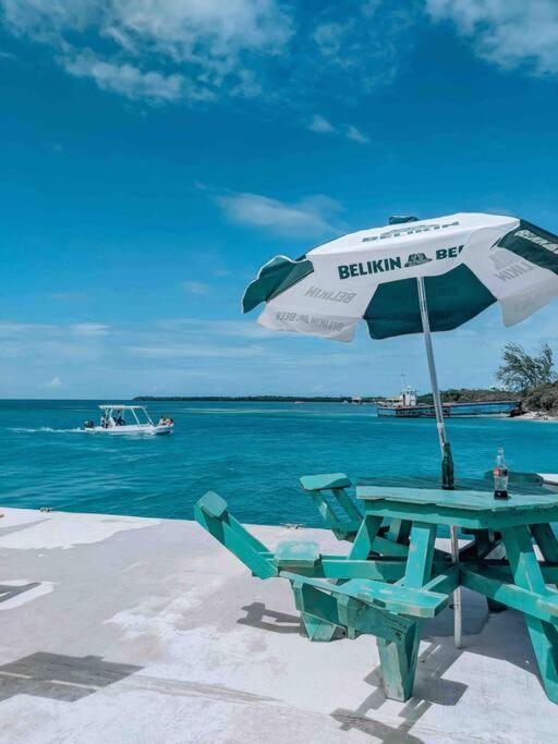 Vacation Home Blue Lotus Caye Caulker Exterior foto