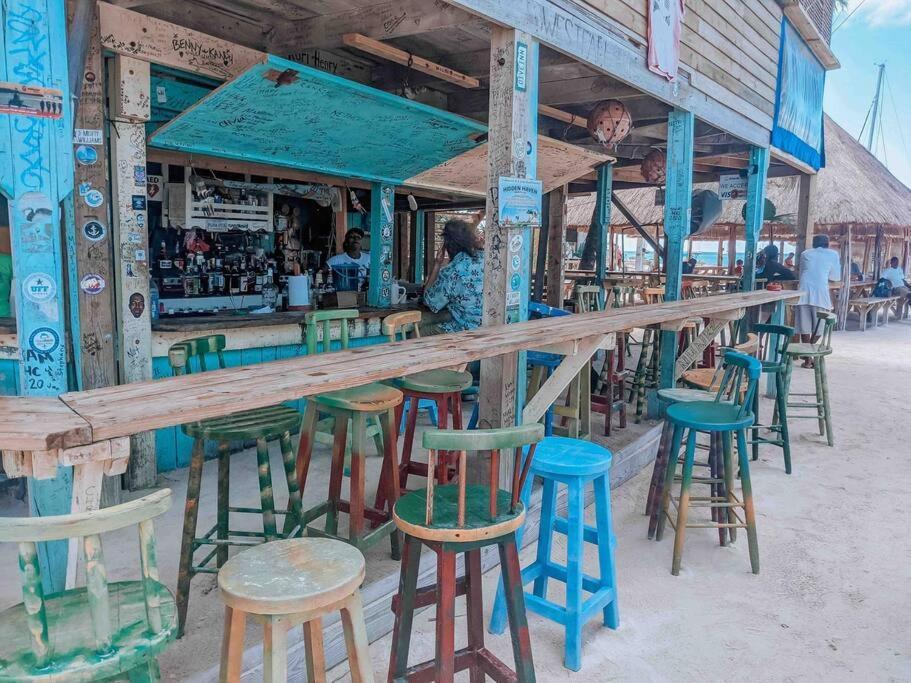 Vacation Home Blue Lotus Caye Caulker Exterior foto