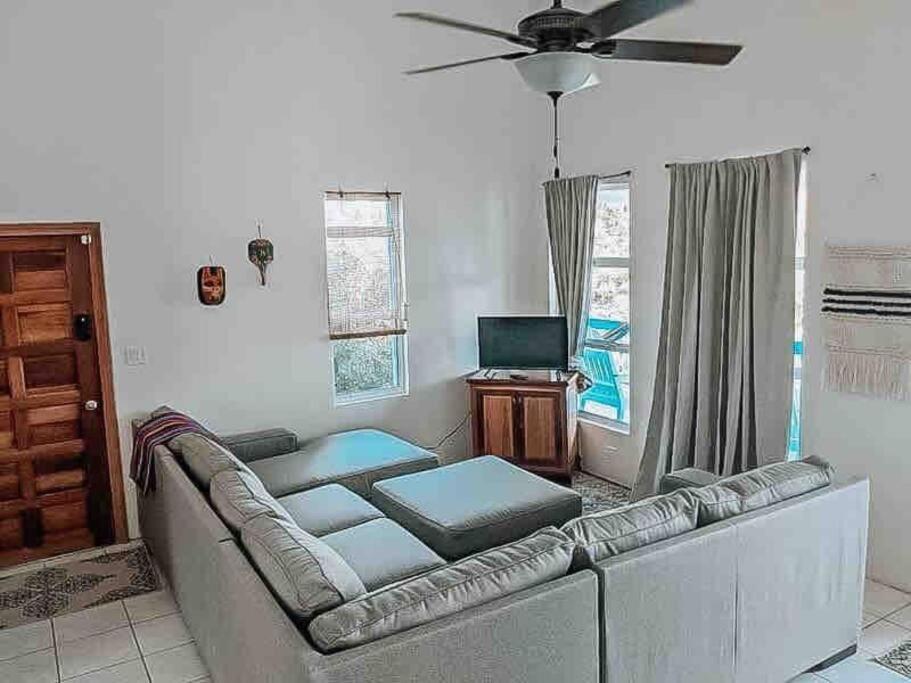 Vacation Home Blue Lotus Caye Caulker Exterior foto